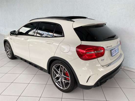 MERCEDES-BENZ-GLA 45 AMG-2.0 16V TURBO GASOLINA 4P AUTOMÁTICO MERCEDES-BENZ-GLA 45 AMG-2015