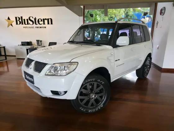 MITSUBISHI PAJERO TR4 2.0 4X4 16V 140CV FLEX 4P AUTOMÁTICO