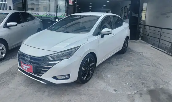 NISSAN VERSA 1.6 16V FLEX EXCLUSIVE XTRONIC