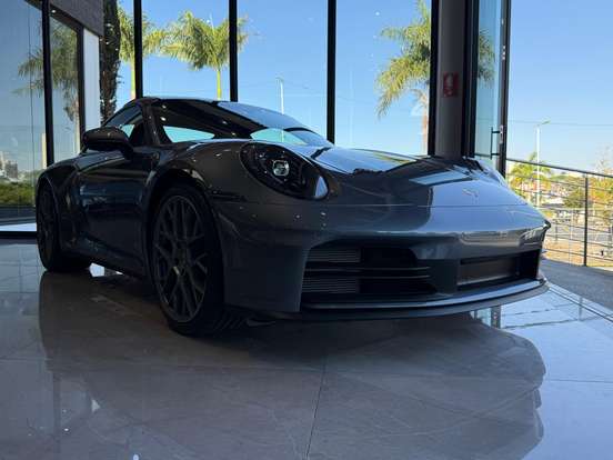 PORSCHE-911-2025