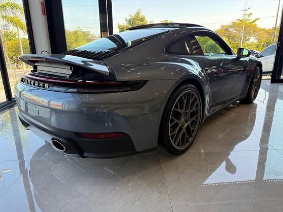 PORSCHE-911-2025