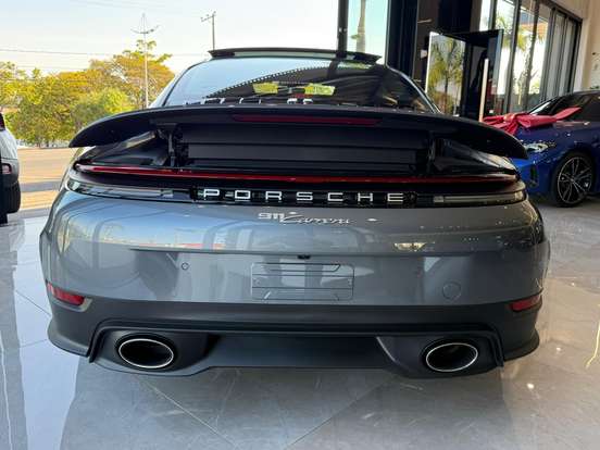 PORSCHE-911-2025