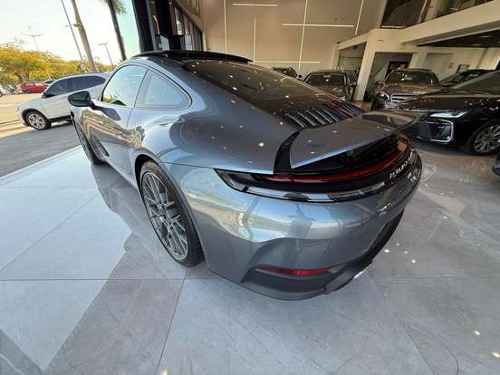PORSCHE-911-2025