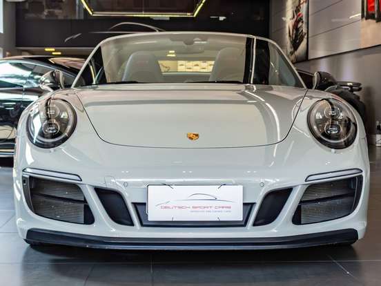 PORSCHE-911-2017