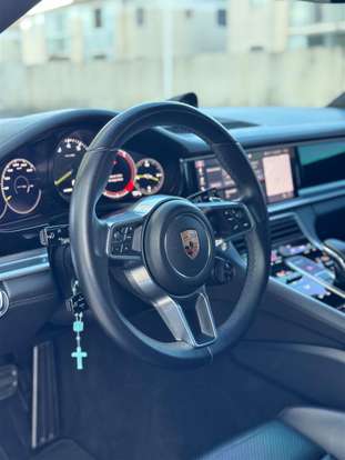 PORSCHE-PANAMERA-2018