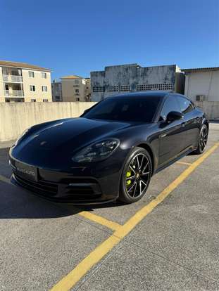 PORSCHE-PANAMERA-2018