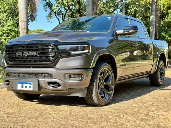 RAM 1500 5.7 V8 GASOLINA LIMITED NIGHT EDITION CD 4X4 AUTOMÁTICO