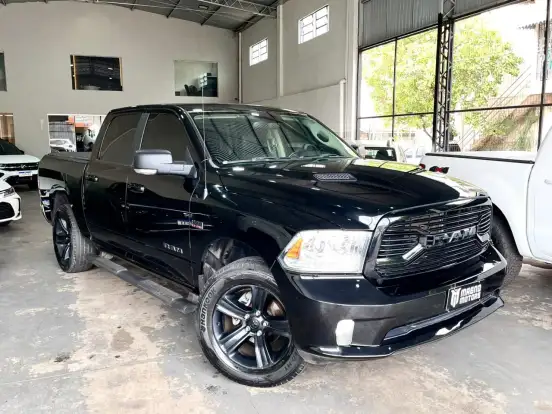 RAM-CLASSIC-5.7 V8 GASOLINA LARAMIE NIGHT EDITION CD 4X4 AUTOMÁTICO RAM-CLASSIC-2022