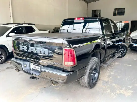 RAM-CLASSIC-5.7 V8 GASOLINA LARAMIE NIGHT EDITION CD 4X4 AUTOMÁTICO RAM-CLASSIC-2022