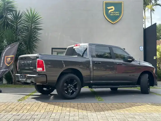RAM-CLASSIC-5.7 V8 GASOLINA LARAMIE NIGHT EDITION CD 4X4 AUTOMÁTICO RAM-CLASSIC-2022