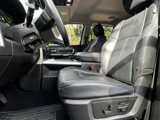 RAM-CLASSIC-5.7 V8 GASOLINA LARAMIE NIGHT EDITION CD 4X4 AUTOMÁTICO RAM-CLASSIC-2022