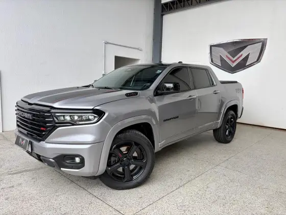 RAM RAMPAGE 2.0 HURRICANE 4 TURBO GASOLINA R/T 4X4 AUTOMÁTICO