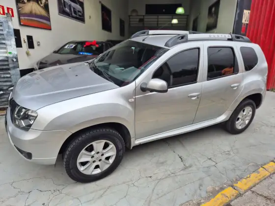 RENAULT DUSTER 2.0 DYNAMIQUE 4X2 16V FLEX 4P AUTOMÁTICO RENAULT DUSTER 2.0 DYNAMIQUE 4X2 16V FLEX 4P AUTOMÁTICO