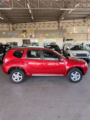 RENAULT-DUSTER-2014