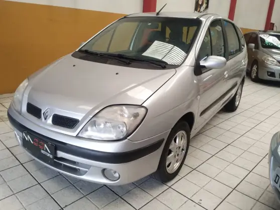 RENAULT SCÉNIC 2.0 PRIVILÉGE PLUS 16V GASOLINA 4P AUTOMÁTICO