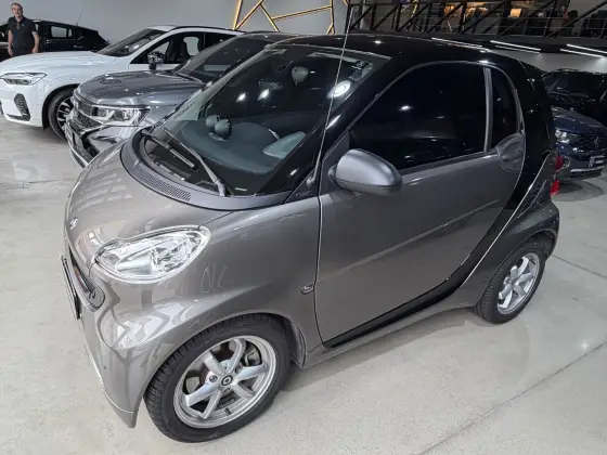 SMART FORTWO 1.0 COUPE 3 CILINDROS TURBO GASOLINA 2P AUTOMÁTICO
