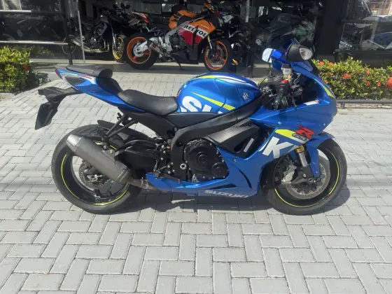 SUZUKI GSX-R750 MOTO GP 