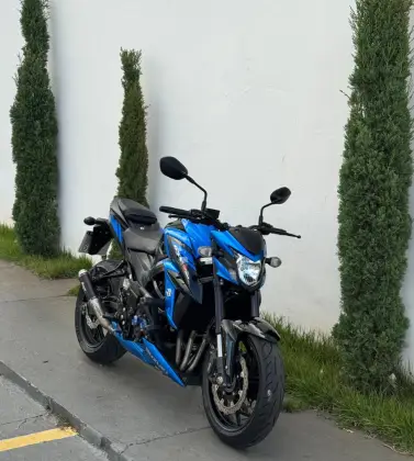 SUZUKI GSX-S750A 