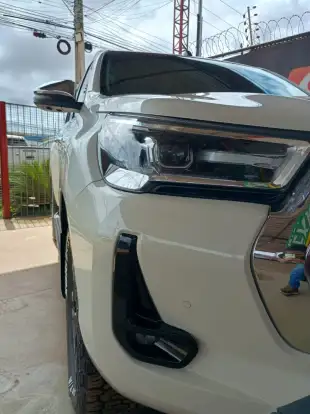 TOYOTA-HILUX-2022