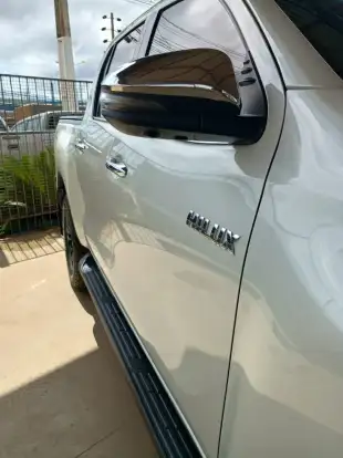 TOYOTA-HILUX-2022