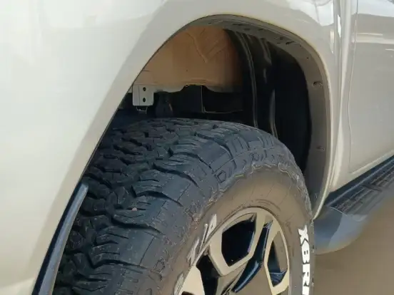 TOYOTA-HILUX-2.8 D-4D TURBO DIESEL CD SRX 4X4 AUTOMÁTICO TOYOTA-HILUX-2022
