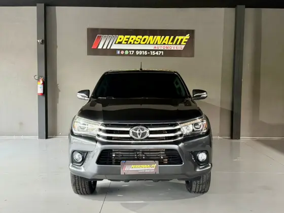 TOYOTA HILUX 2.8 SRX 4X4 CD 16V DIESEL 4P AUTOMÁTICO