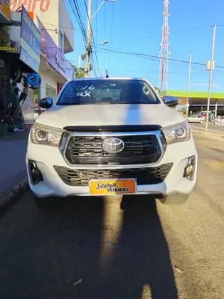 TOYOTA HILUX 2.8 SRX 4X4 CD 16V DIESEL 4P AUTOMÁTICO