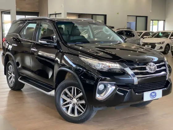 TOYOTA HILUX SW4 2.8 SRX 4X4 16V TURBO INTERCOOLER DIESEL 4P AUTOMÁTICO