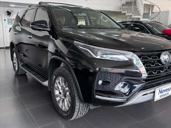 TOYOTA-HILUX SW4-2.8 D-4D TURBO DIESEL SRX 4X4 AUTOMÁTICO TOYOTA-HILUX SW4-2022