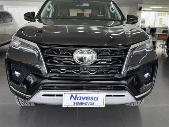 TOYOTA-HILUX SW4-2.8 D-4D TURBO DIESEL SRX 4X4 AUTOMÁTICO TOYOTA-HILUX SW4-2022