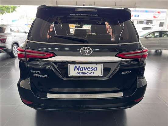 TOYOTA-HILUX SW4-2022