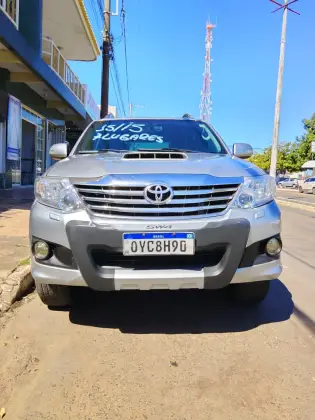 TOYOTA HILUX SW4 3.0 SRV 4X4 7 LUGARES 16V TURBO INTERCOOLER DIESEL 4P AUTOMÁTICO