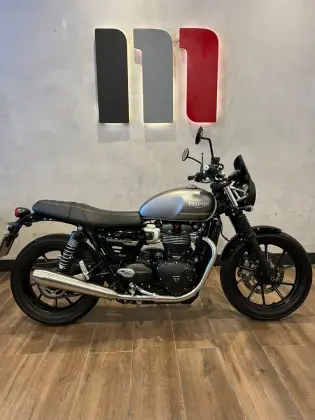 TRIUMPH SPEED TWIN 900 