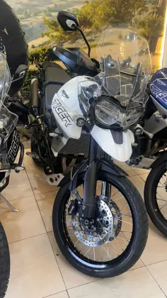 TRIUMPH TIGER 800 XCA 