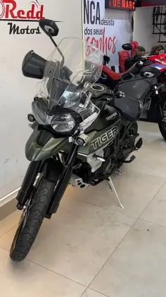TRIUMPH TIGER 800 XCA 