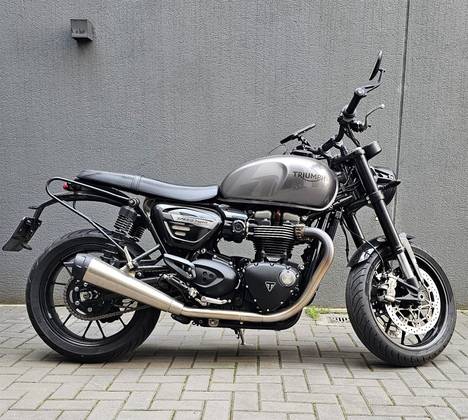 TRIUMPH SPEED TWIN 