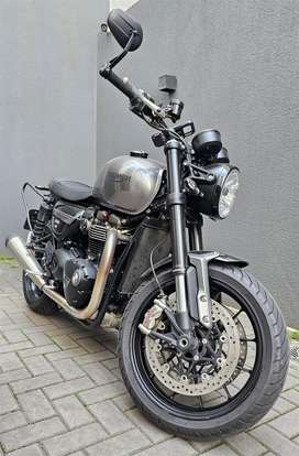 TRIUMPH-SPEED TWIN-2022