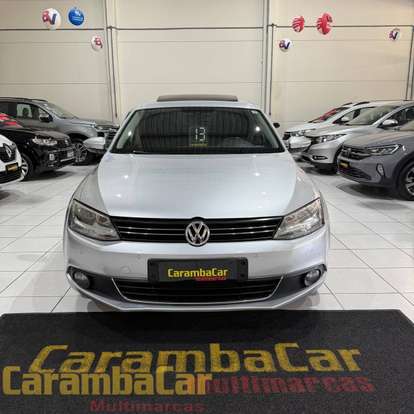 VOLKSWAGEN-JETTA-2012