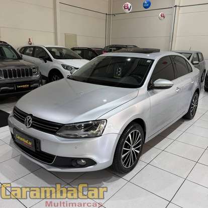 VOLKSWAGEN-JETTA-2012