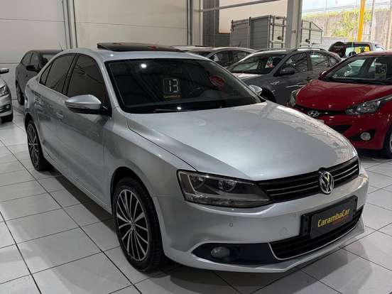 VOLKSWAGEN-JETTA-2.0 TSI HIGHLINE 200CV GASOLINA 4P TIPTRONIC VOLKSWAGEN-JETTA-2012