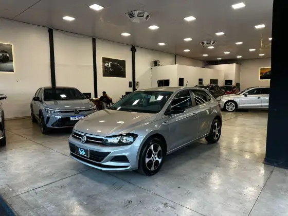VOLKSWAGEN POLO 1.0 200 TSI COMFORTLINE AUTOMÁTICO