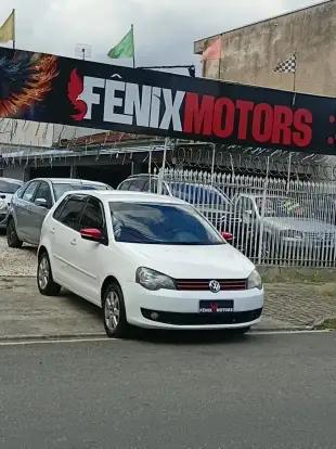 VOLKSWAGEN-POLO-2013