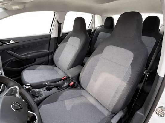 VOLKSWAGEN-POLO-1.0 170 TSI COMFORTLINE AUTOMÁTICO VOLKSWAGEN-POLO-2024