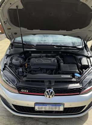 VOLKSWAGEN-GOLF-2017