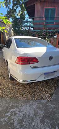 VOLKSWAGEN-PASSAT-2012
