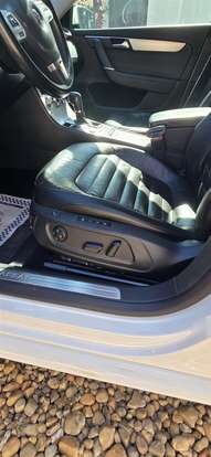 VOLKSWAGEN-PASSAT-2012