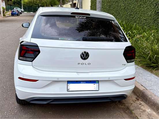 VOLKSWAGEN-POLO-2023