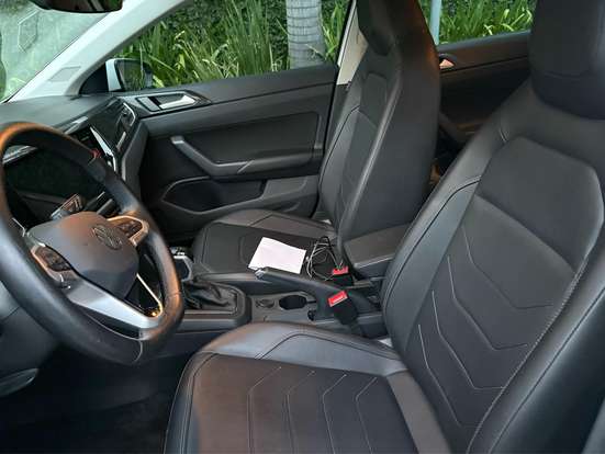 VOLKSWAGEN-POLO-2023