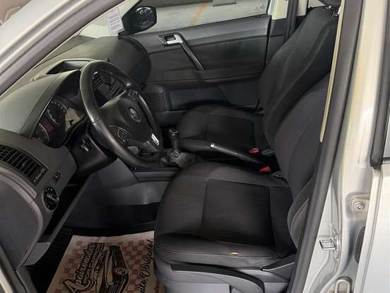 VOLKSWAGEN-POLO SEDAN-1.6 MI COMFORTLINE 8V FLEX 4P MANUAL VOLKSWAGEN-POLO SEDAN-2014