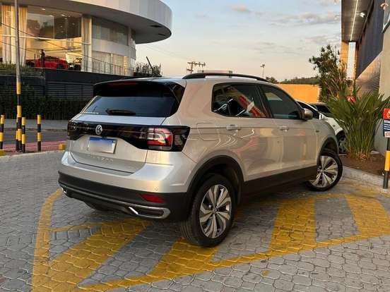 VOLKSWAGEN-T-CROSS-2020